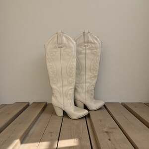 Steve Madden Lasso Bone Leather Western Boot